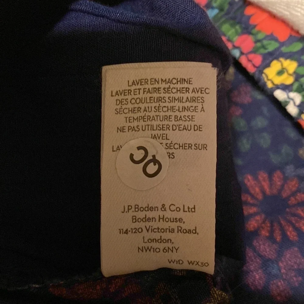 BODEN floral shorts Size 16 - Picture 8 of 8